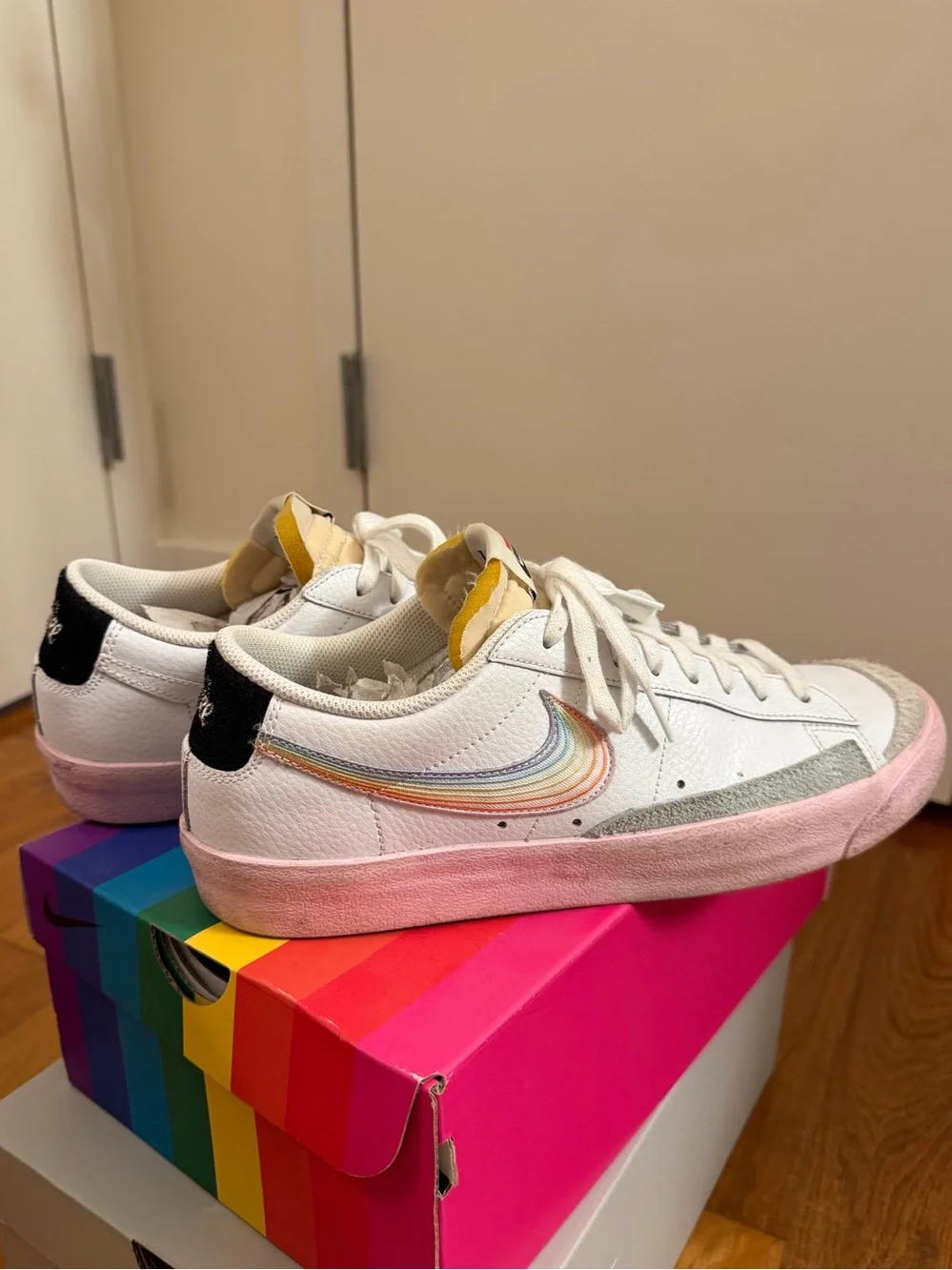 Nike box damaged